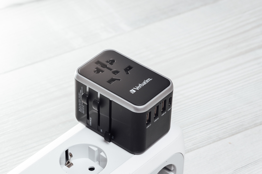 Verbatim 49546 mobile device charger