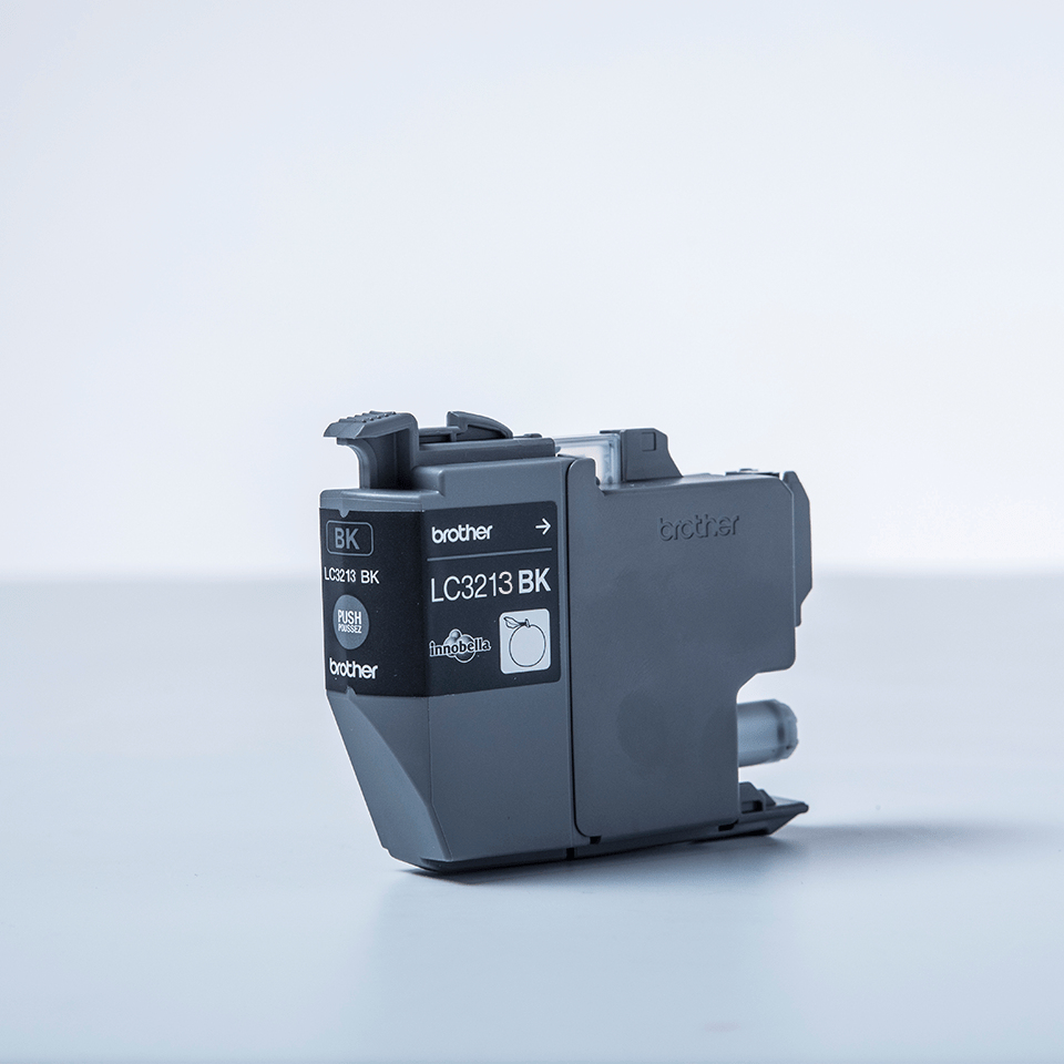 9ca305464f6e6a272551e95044c2dd192ca6a96b Brother LC-3213BK Ink cartridge black, 400 pages ISO/IEC 19752 for Brother DCP-J 772