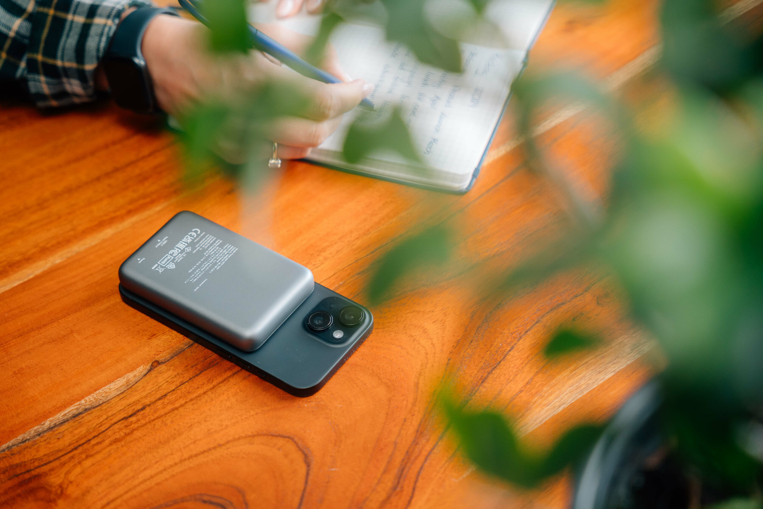 Verbatim Charge ´n´ Go Magnetic Wireless Power Bank 10000mAh Grey