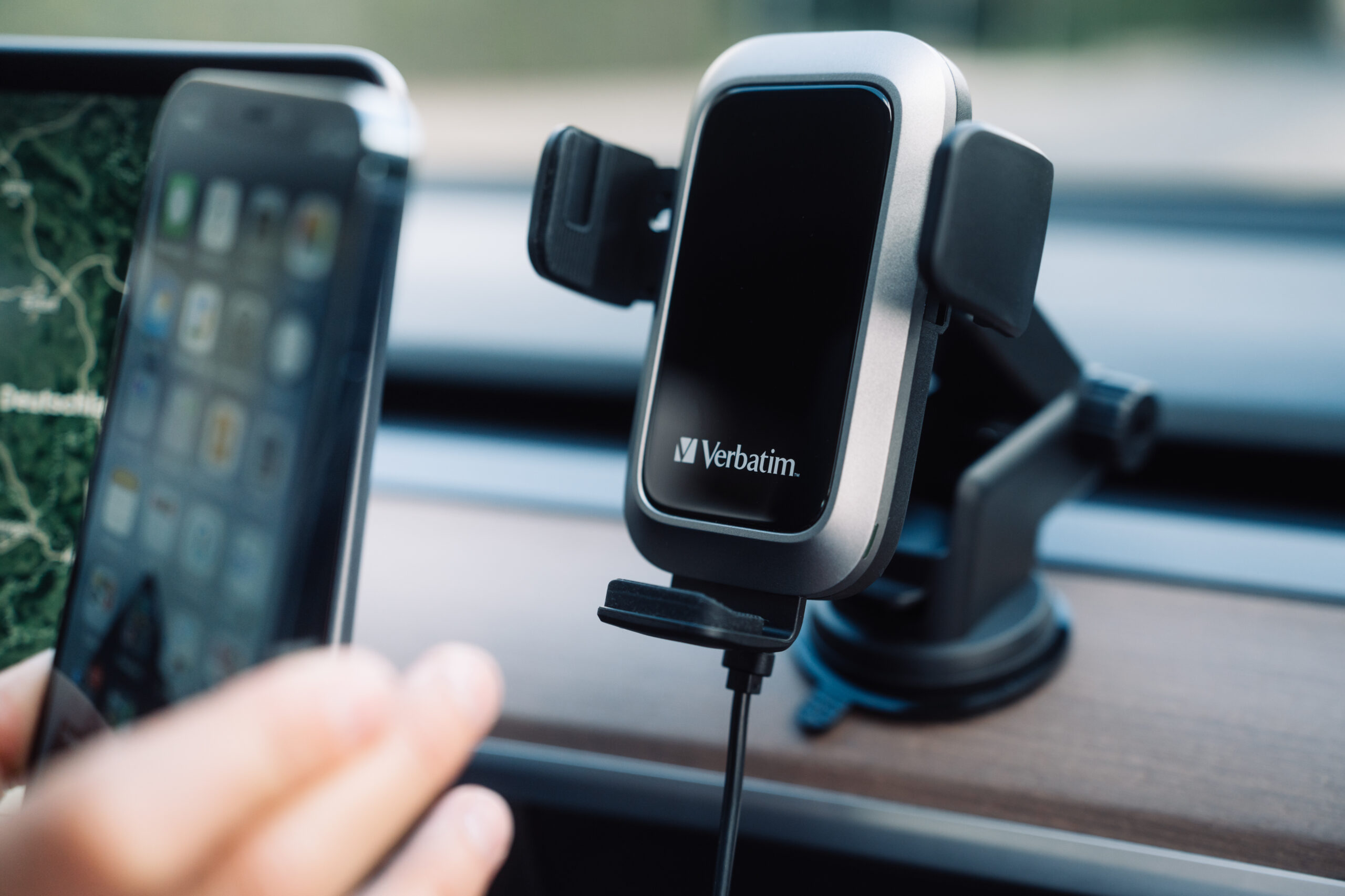 c1eab9a285da96c0c05dad264485d058 Verbatim FWC-03 Pro Qi Fast Wireless Autoladegerät retail Black