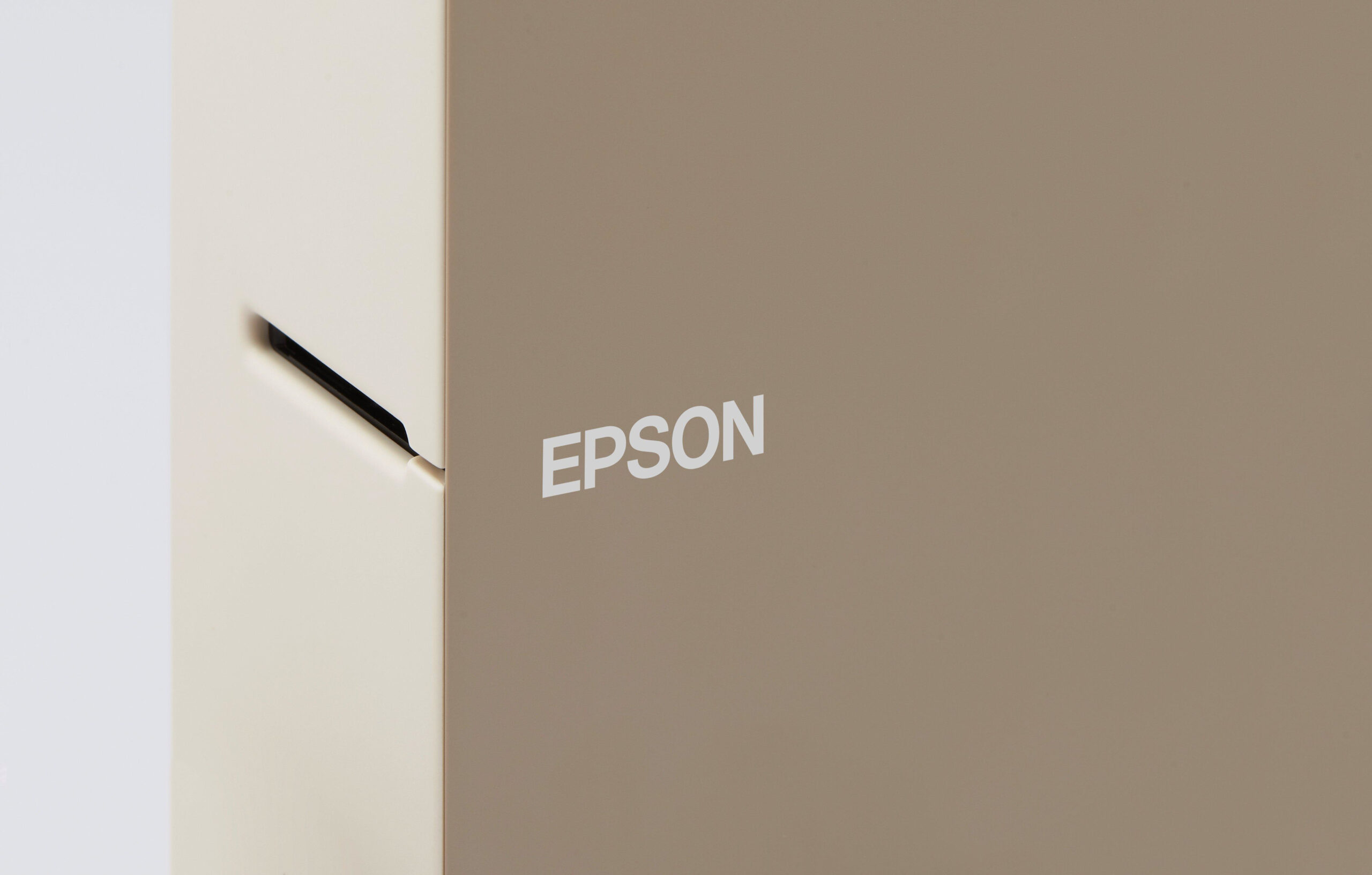 Epson LabelWorks LW-C610 label printer Thermal transfer Colour 360 x 360 DPI 12 mm/sec Wireless Bluetooth
